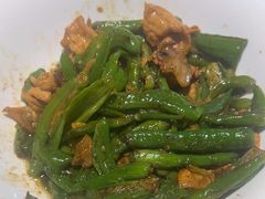 -黄泥岗·地道湖北菜(奥特莱斯店)