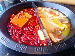 -三个四川人火锅(华联商厦店)