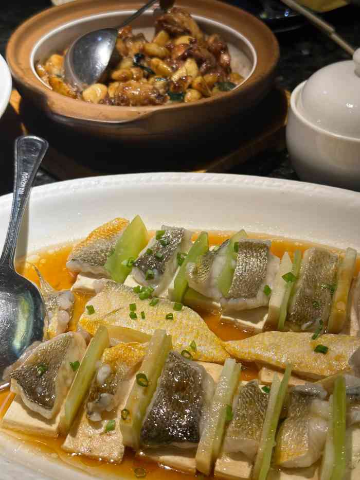 八闽小聚hokkien 福建菜(融侨中心店)-"[薄荷]环境: 环境不错,靠窗的