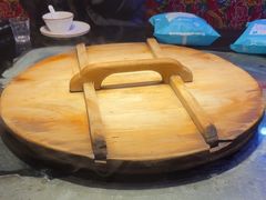 -鱼窝棚柴火铁锅炖(富山屯店)