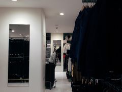 店内环境-优衣库(北京万柳华联购物中心店)