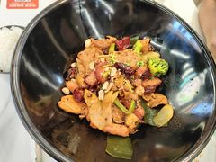 -醉人椒麻辣香锅(王府井喜悦店)