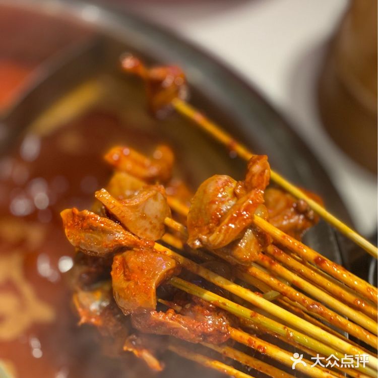 最高排队时长16小时｜周师兄重庆火锅杀到人民广场啦