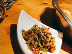 -野山舂·贵州现舂酸汤火锅(鸿通城店)