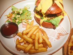 -阿妮叶李(光谷世界城店)