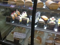 面包甜点陈列柜-花园饼屋·吐司蛋糕面包(星海店)