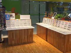 -MiRi眼镜连锁·蔡司·尼康控优点合作店(莘庄店)