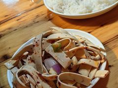 -宏兴烤鱼山庄(宣恩总店)
