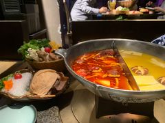 -湊湊火锅·茶憩(新中关购物中心店)