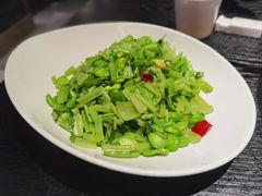 本地药芹炒蚕豆瓣-老海陵·泰州菜(三水湾店)