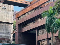 -香港大学