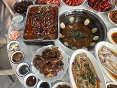 -丹水桥地锅鱼·翘嘴鲌·地方特色全鱼宴(丹江口大坝店)