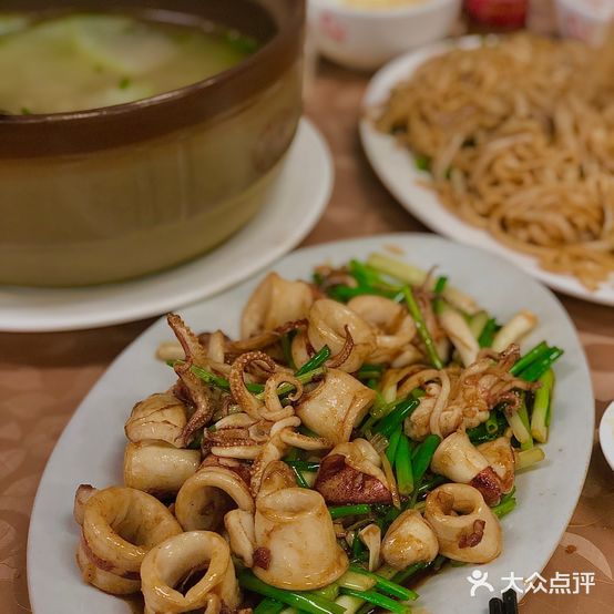 老字号闸利粉肠煲