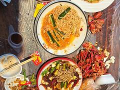 -老街烧烤大排档·地道湖北菜·龙虾馆(汉口火车站店)