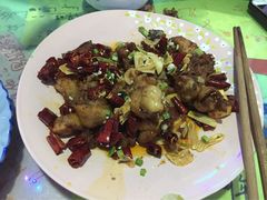摩梭饵块鸡-泸沽肴(泸沽湖大洛水村农村信用社旁店)