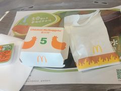 -麦当劳(杨林得来速店)
