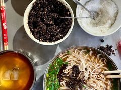 -正宗杨记普洱酸醋米线(总店)