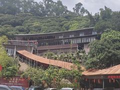 -鲤鱼塘农家山庄