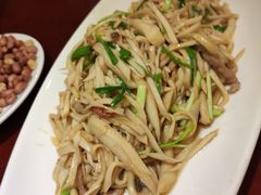 -吴记酱骨炖菜馆(康安路店)