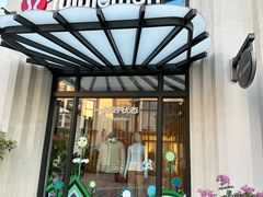 -lululemon(比斯特购物村店)