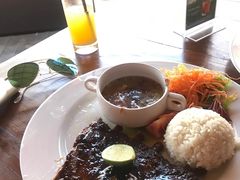 -Pundi Pundi Restaurant