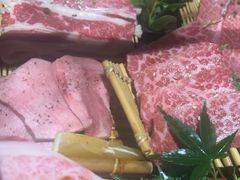 -山川小町·极番烧肉(新地假日广场店)