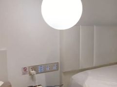 -曼谷一号酒店(深圳龙华大浪商业中心店)