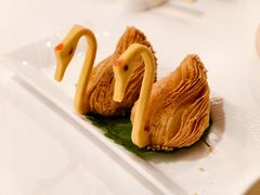 鲍鱼天鹅酥-白天鹅宾馆-宏图府餐厅