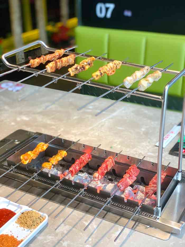 丰茂烤串(麦库店)-"烤肉还是挺好吃的,主演是自己烤肉说着说着.