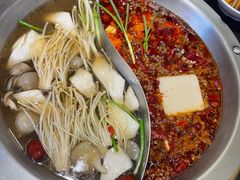 -沸炉重庆老火锅(军事博物馆店)