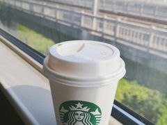-星巴克(上海虹桥站2A检票口)