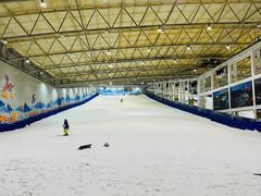 -乔波室内滑雪场