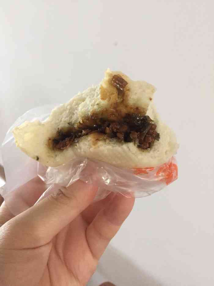 巴比馒头(虎林路店)-"就喜欢里面的菜包子,黑米糕了.好吃,新鲜.