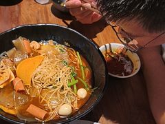 -万记麻辣烫国展总店