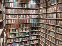 -钟书阁(群光广场店)