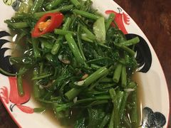 -Dang restaurant (patong phuket)