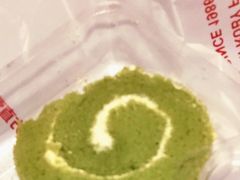 蜜豆抹茶卷蛋糕-红宝石·鲜奶小方·海派西点房(莘庄龙之梦店)