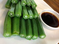 -几个木匠匠人厨房