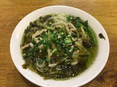 酸菜肉丝米线-包面西施(黄泥磅总店)