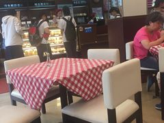 -红宝石·鲜奶小方·海派西点房(南丹店)