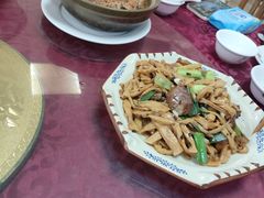 -幽优农庄·森波拉特色本地农家菜