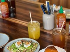 牛油果煮蛋吐司-RAC BAR(安福路店)