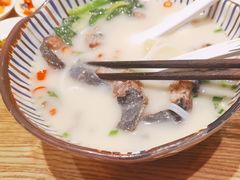 -鲜越鲜鱼粉(财富购物中心店)