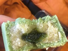 -星巴克臻选(上海虹桥新天地三店)