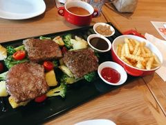 -必胜客(安盛金马店)