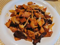 馕丁炒烤肉-巴扎美食·新疆菜·西域歌舞表演餐厅(新疆大厦店)