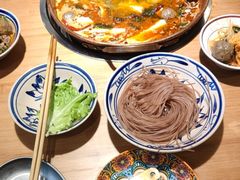 -洱火云南酸菜牛肉火锅(石景山当代商城店)