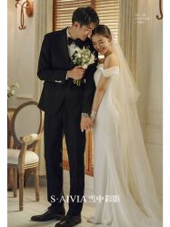 -雪中彩影婚纱摄影·微光艺术中心