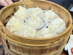 -莱莱小笼·乔艾