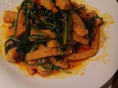 -老周家酱卤猪蹄私房菜(克拉玛依西街店)